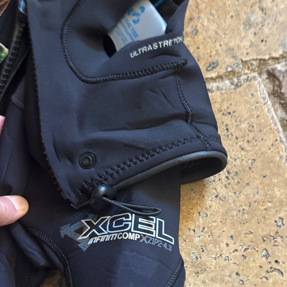 XCEL Infiniti comp x chest zip2 4/3mm tape seams ultrastretch Wetsuit kid 8 New - Picture 6 of 8